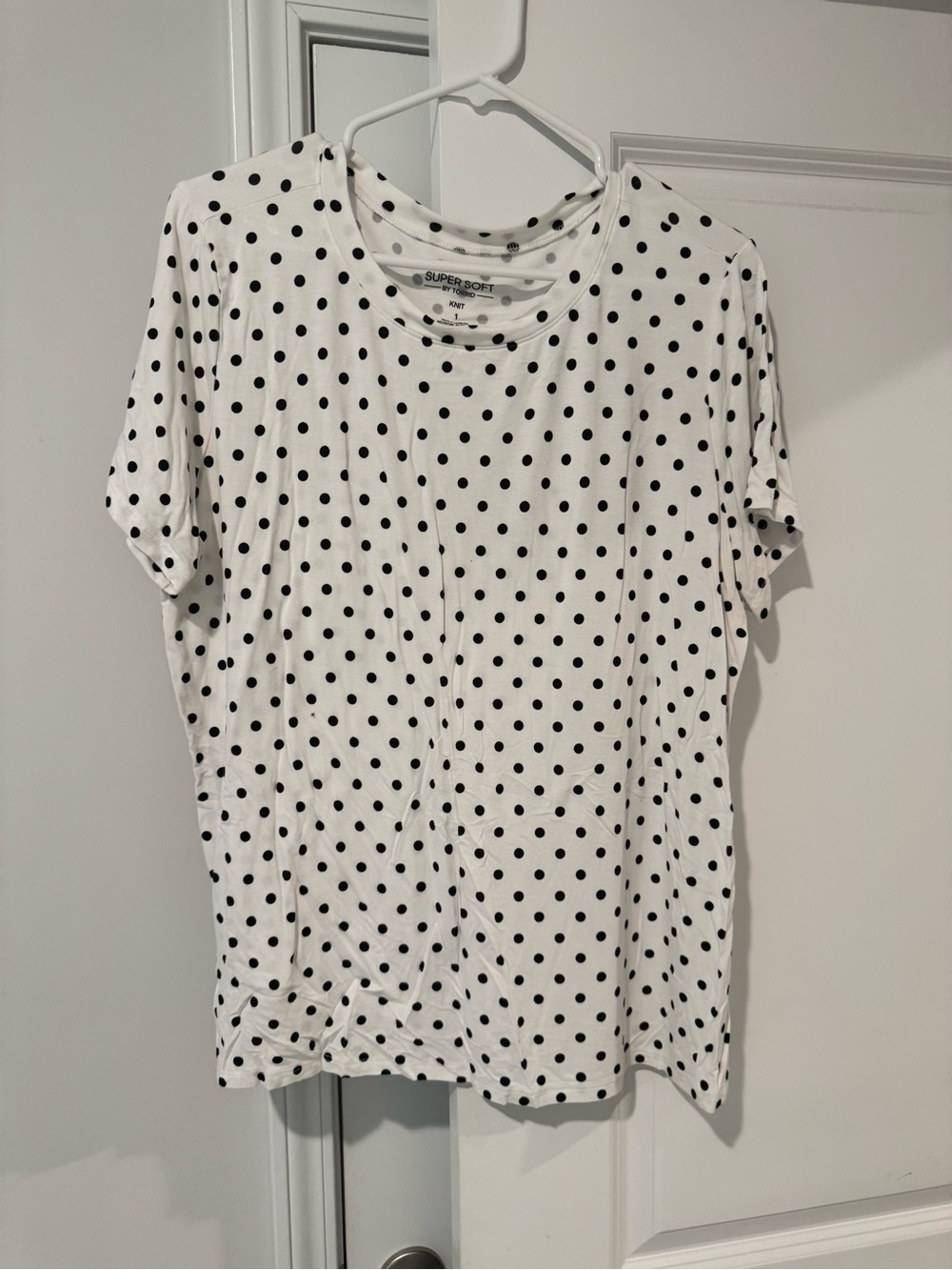 torrid White Tee with Black Polka Dots Short Sleeve